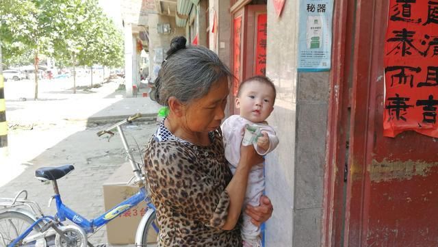 在农村,一年给父母多少养老钱合适?