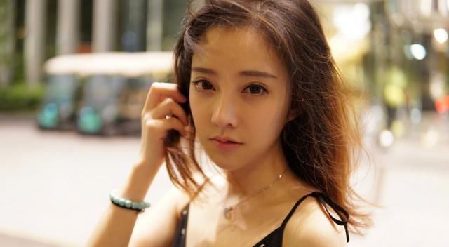 斗鱼主播收入几千万被喊太高?网友:冯提莫代言