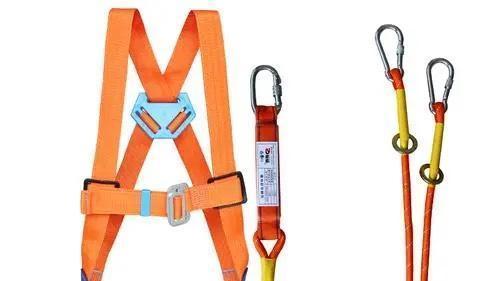 假期出游玩高空项目 使用安全带需认准五点式 假期出游玩高空项目 使用安全带需认准五点式