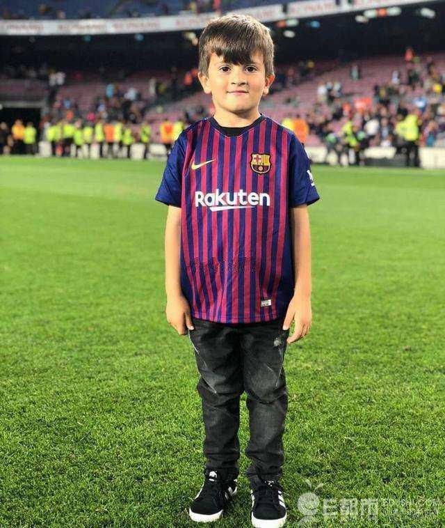 c罗家的大儿子VS梅西家的大儿子,一个阳光软