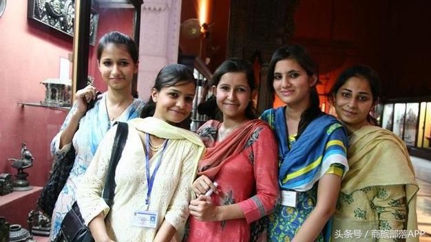 巴基斯坦美女来中国旅游,却称中国人数学不好