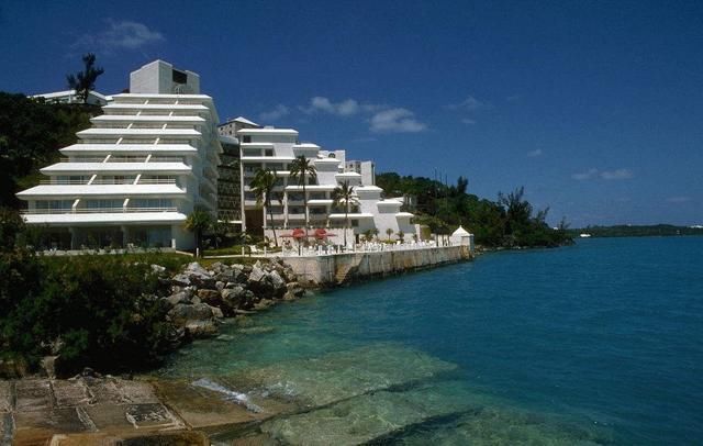 知名死亡禁区:成全球最富避税天堂,在此月薪低