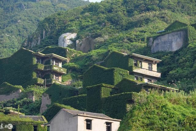 胆小误入!中国三大鬼村,被人类遗忘成为无人村