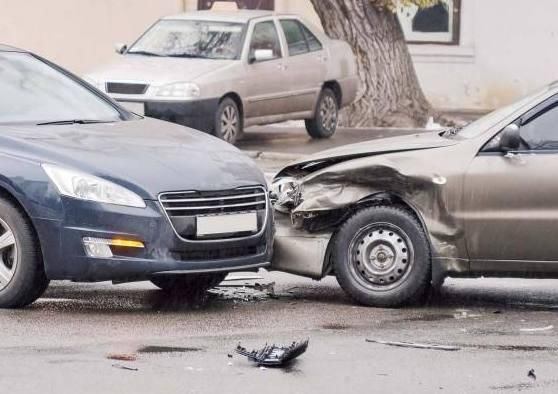 出险后,你一般是去4S店还是自己找修理厂修车