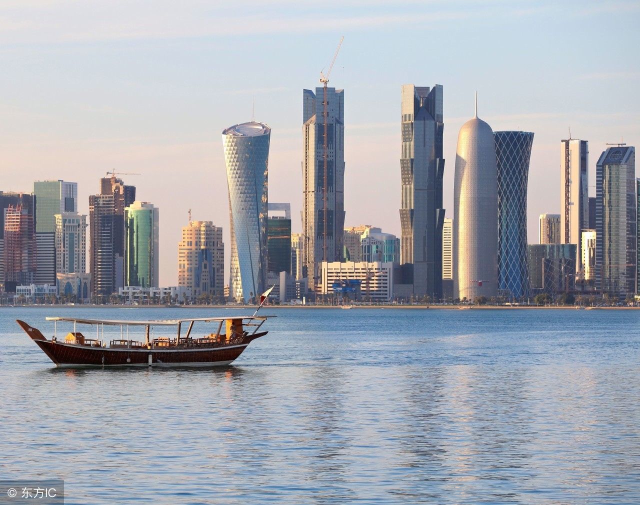 全球人均GDP最高的十个国家,美国排名第五,亚