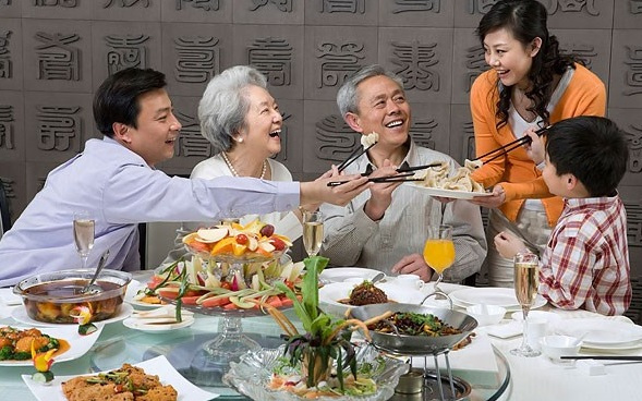 以下这种饮食习惯,是给幽门螺杆菌感染创造了