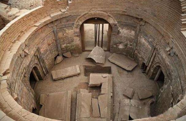 西安发现一帝王级古墓 石棺上四个字吓坏专家