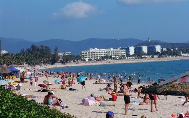 去中国三亚旅游好还是泰国普吉岛好?这位外国