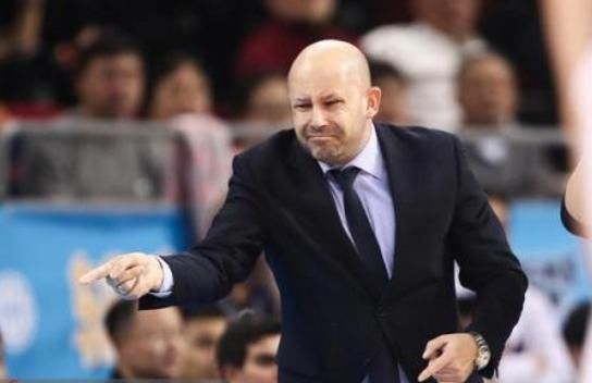 假如辽宁男篮的主教练是雅尼斯 总冠军有戏吗