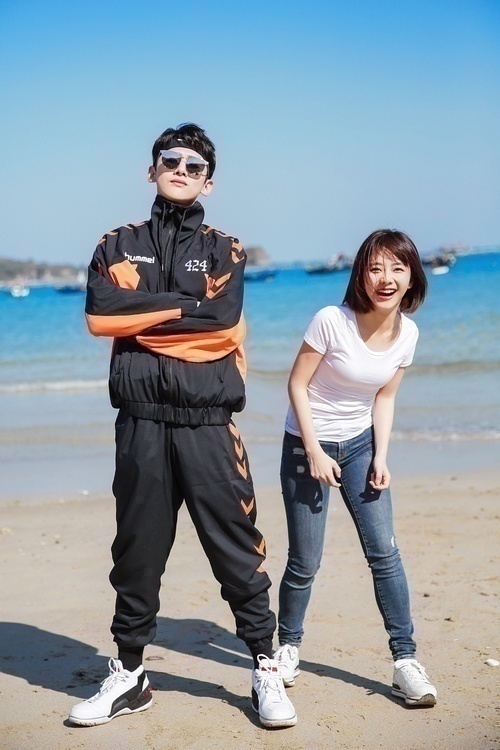 白敬亭魏大勋谭松韵齐上综艺晒合照 网友:已脑