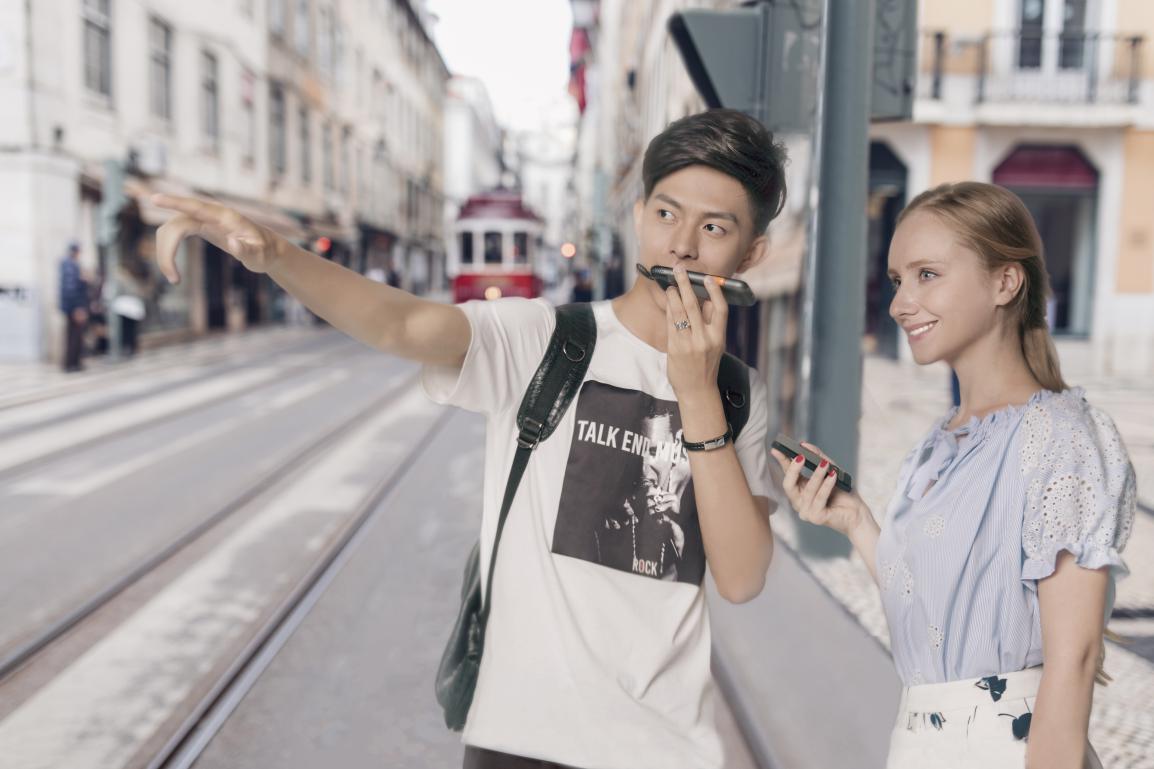 去国外语言不通上网难,租台准儿WiFi翻译机就