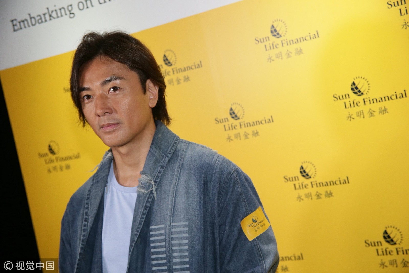 51岁郑伊健近照堪称冻龄男神 毫无皱纹帅气依旧 再现古仔风 51岁郑伊健近照堪称冻龄男神 毫无皱纹帅气依旧 再现古仔风