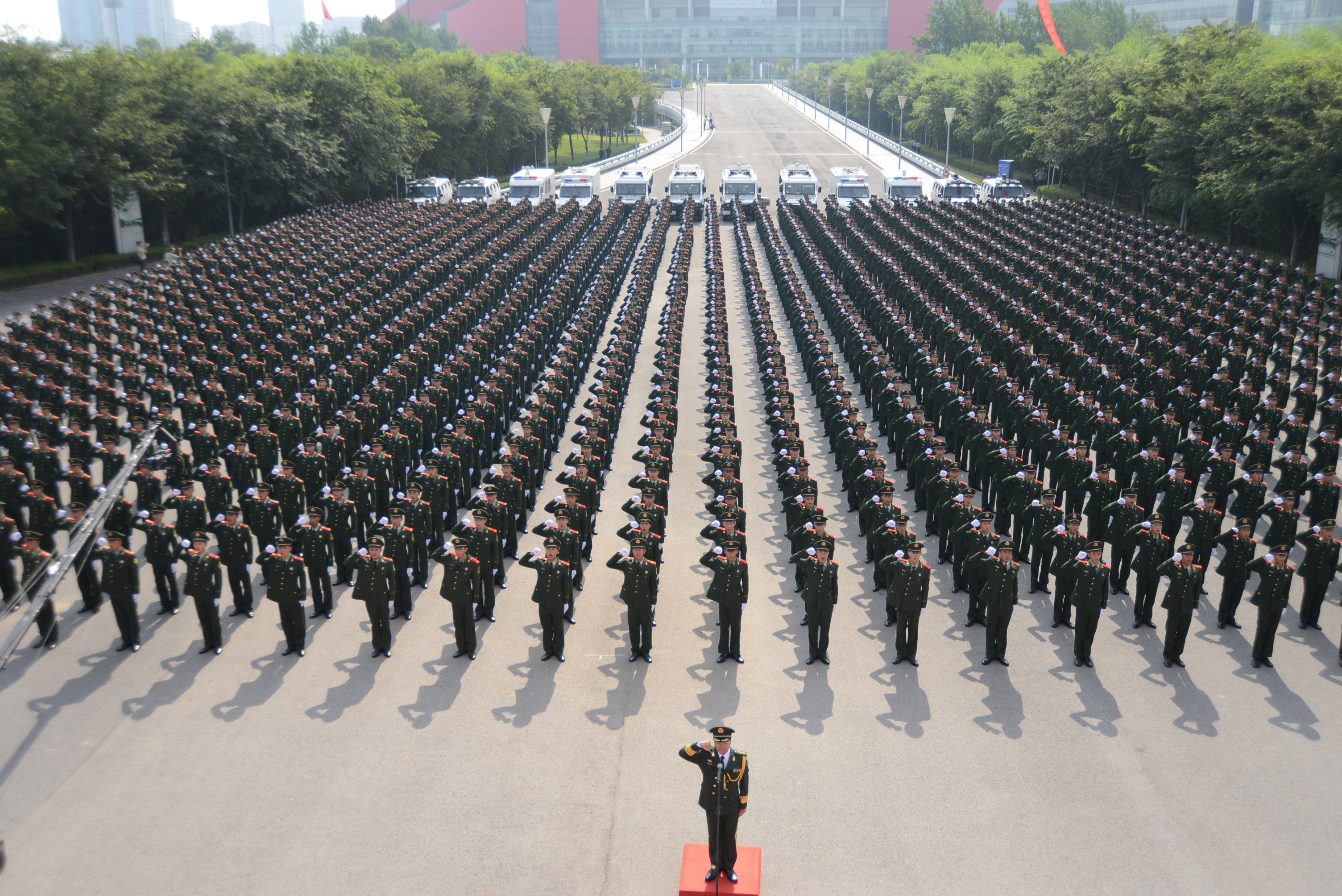 2014年8月，世界青年奥林匹克运动会在南京举行，图为武警江苏总队官兵举行誓师大会时的场景。吴贵龙摄