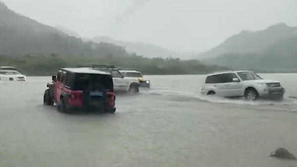 81名上海游客被困洪水，当地紧急救援！如何管住“任性”的驴友？
