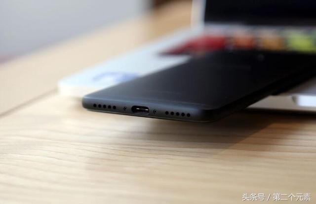 仅1099元,索尼双摄+全功能NFC,被忽略的实力