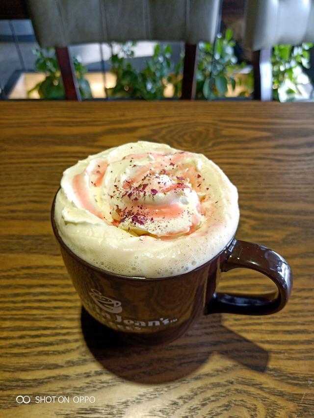 每个女孩都值得拥有一台,OPPO R15搭载人像