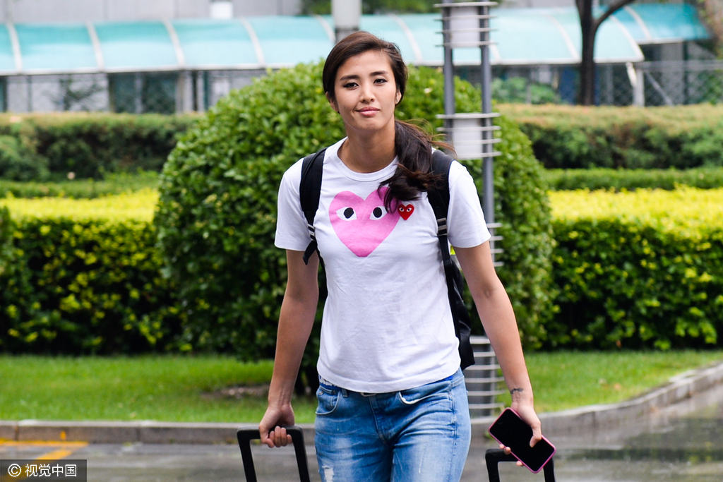 2016年06月13日，北京，2016里约奥运会前瞻，中国女足集结备战，赵丽娜抵达奥体中心运动员公寓。