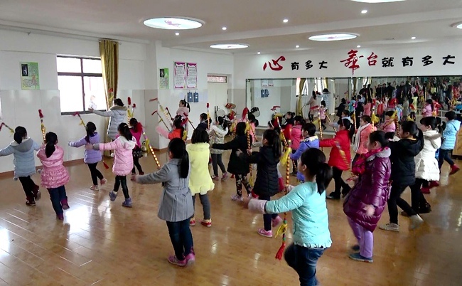 竹溪县教育局组织开展“传统民俗送欢乐”节目排练 竹溪县教育局组织开展“传统民俗送欢乐”节目排练