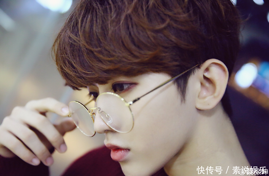 蔡徐坤公开择偶标准:第2点口味有点重,我符合