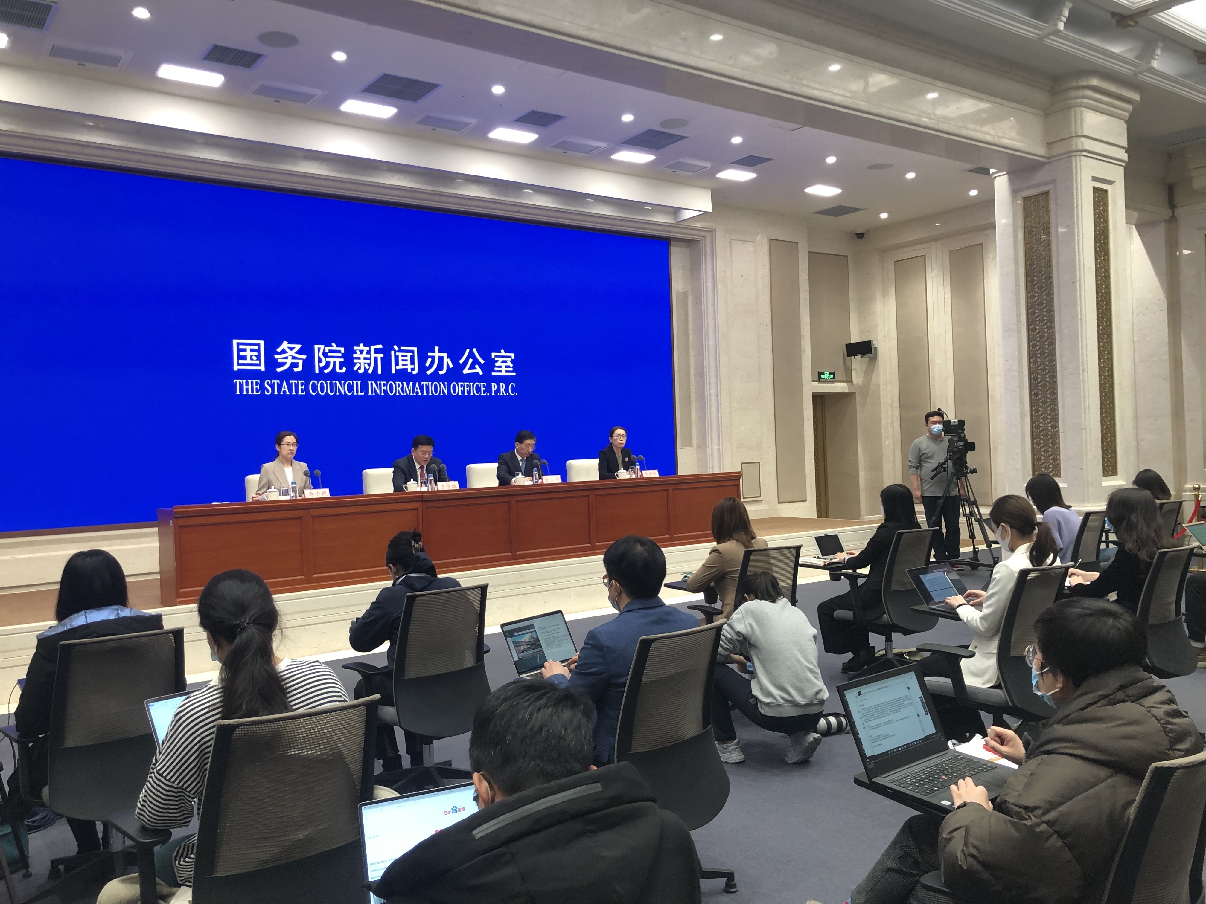 国家卫健委:病例没有传染性后,居家观察从14天缩短到7天 国家卫健委:病例没有传染性后,居家观察从14天缩短到7天