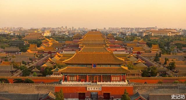故宫为何被称为紫禁城?