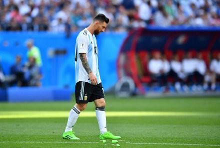梅西告别世界杯:法国4-3击败阿根廷晋级八强,姆