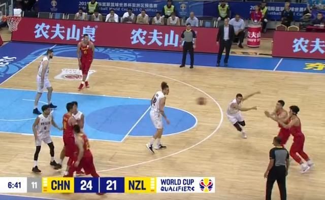 跑位重叠!互不传球!蓝队两大后卫矛盾重重,全世