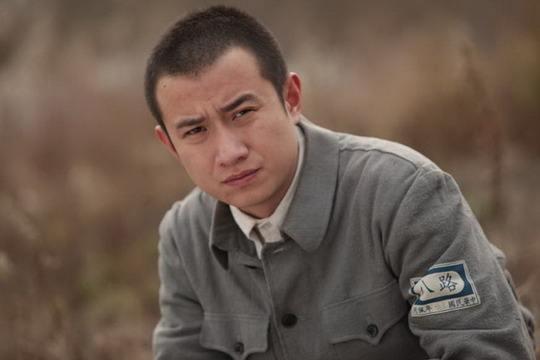 文章近照完全认不出,憔悴邋遢头发谢顶,看着比42岁马伊琍老十