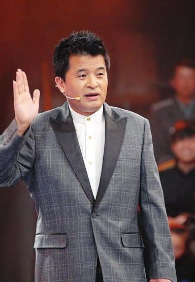 毕福剑在央视时主持过《五一七天乐》,《星光大道》等等节目,其中最让