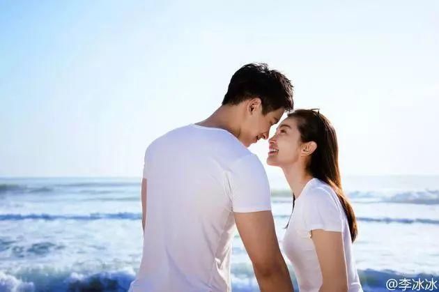 马丽与小11岁男友结婚,如今女人都爱小奶狗