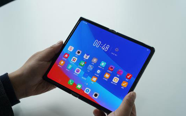 OPPO折叠屏手机惊艳亮相,这才是OPPO旗舰的