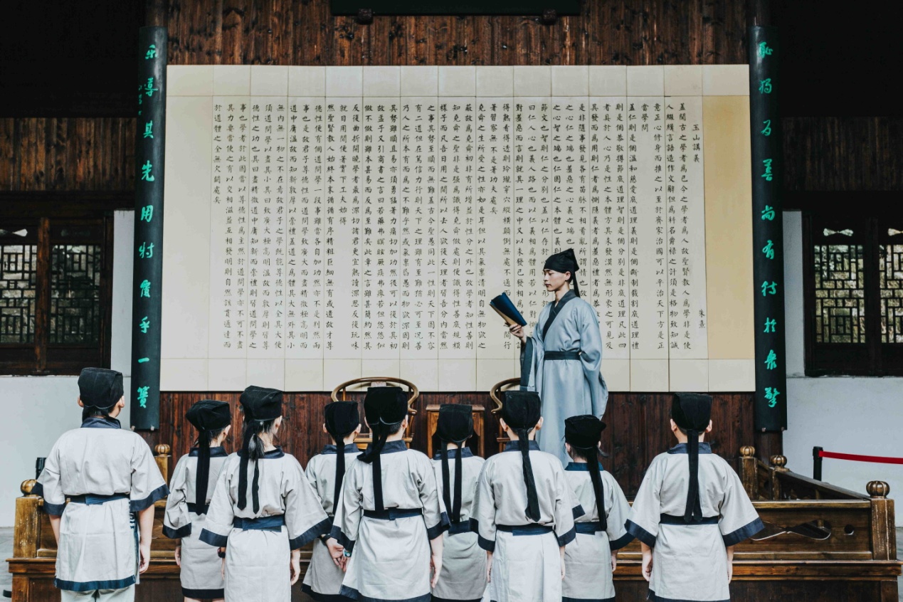 理学大家朱熹玩穿越,再现信江书院!