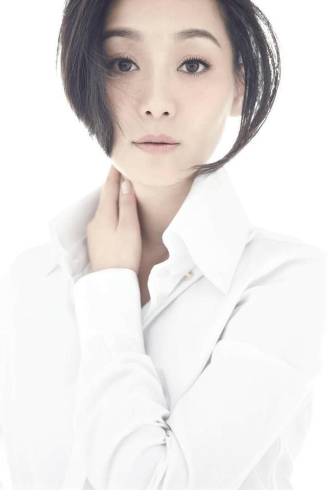 冯小刚晒徐帆素颜照,吓得网友直问:脸怎么了