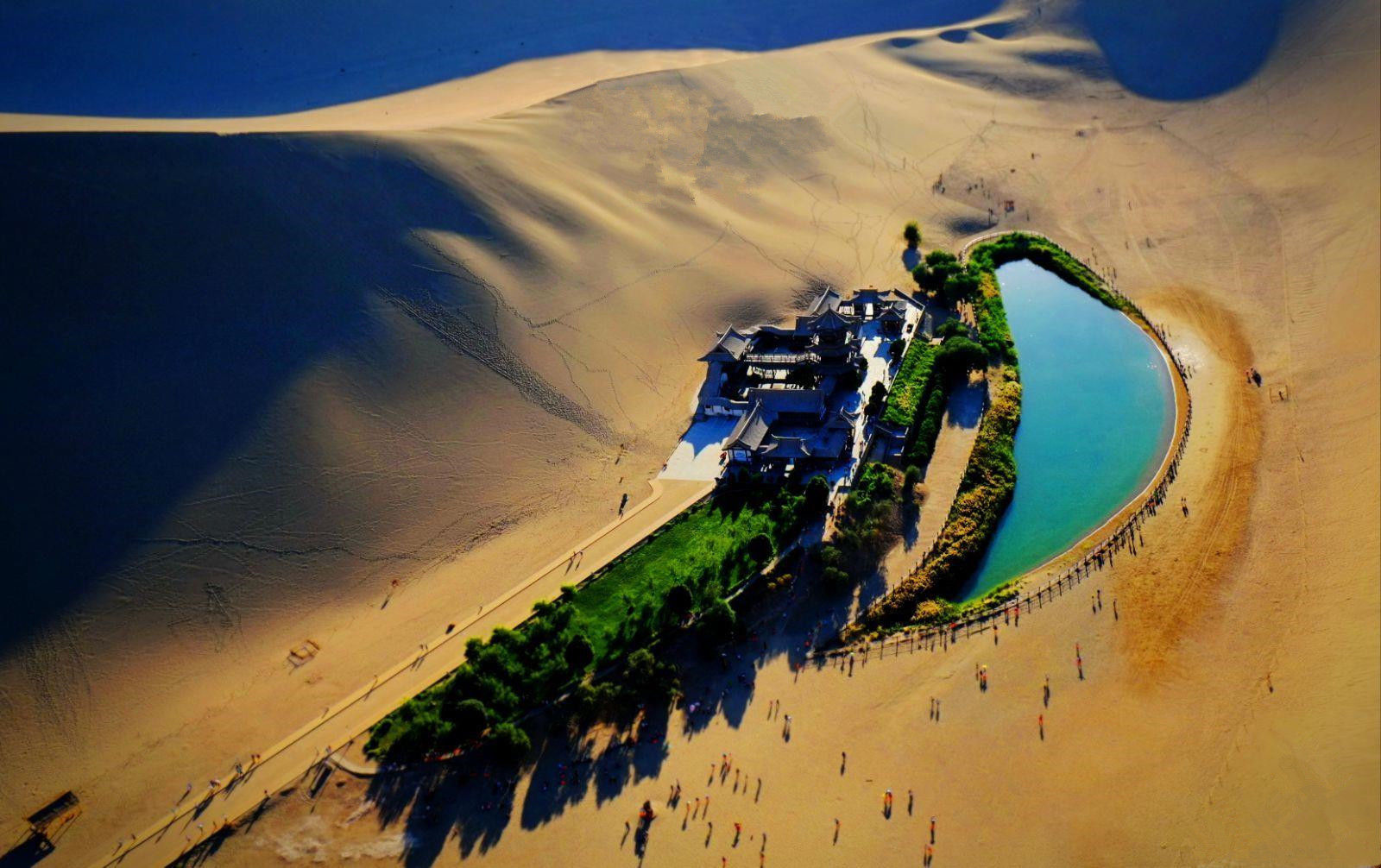 直击中国沙漠第一泉,早就名存实亡,全靠"输液"续命