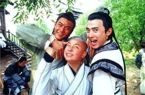 比起秦风和唐仁,包拯公孙策才是国内最早的侦