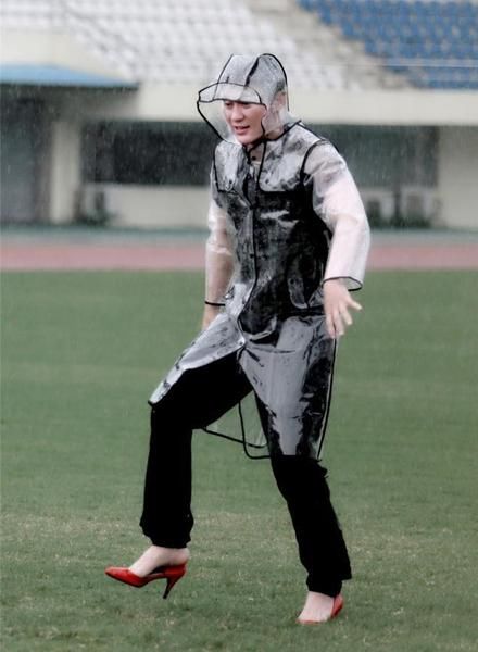 跑男成员穿高跟鞋:邓超跳舞,鹿晗站不稳,郑恺、