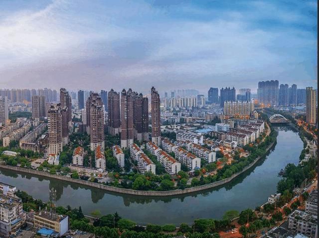 中国最富有的城市,人均GDP超越上海,网友:中国