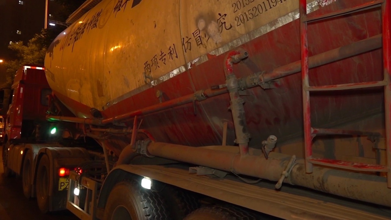 通州民警严查货车违法行为，降低道路安全隐患