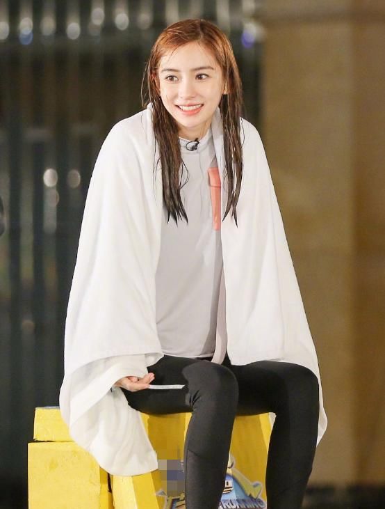 只有ab经期啥都不能干,傅园慧照样下水游泳,奥