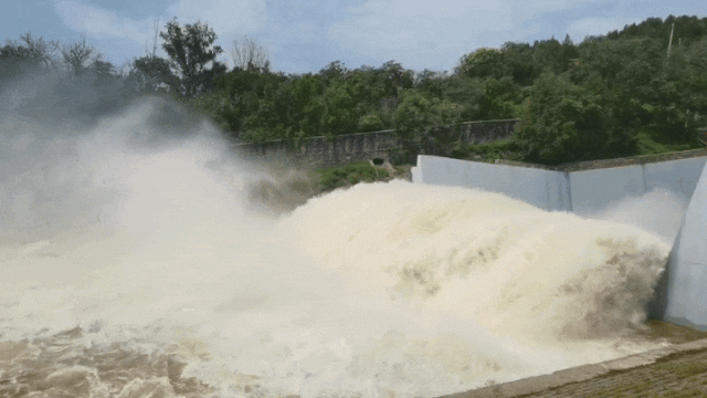 本世纪第一次! 北京昌平十三陵水库4日起错峰提闸泄洪 本世纪第一次! 北京昌平十三陵水库4日起错峰提闸泄洪