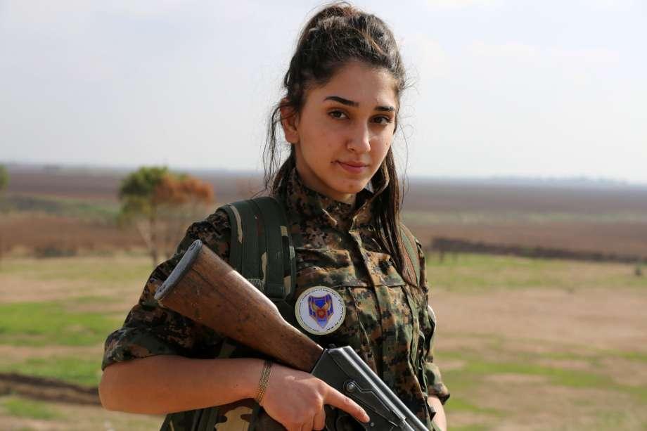 科巴尼库尔德女兵图片