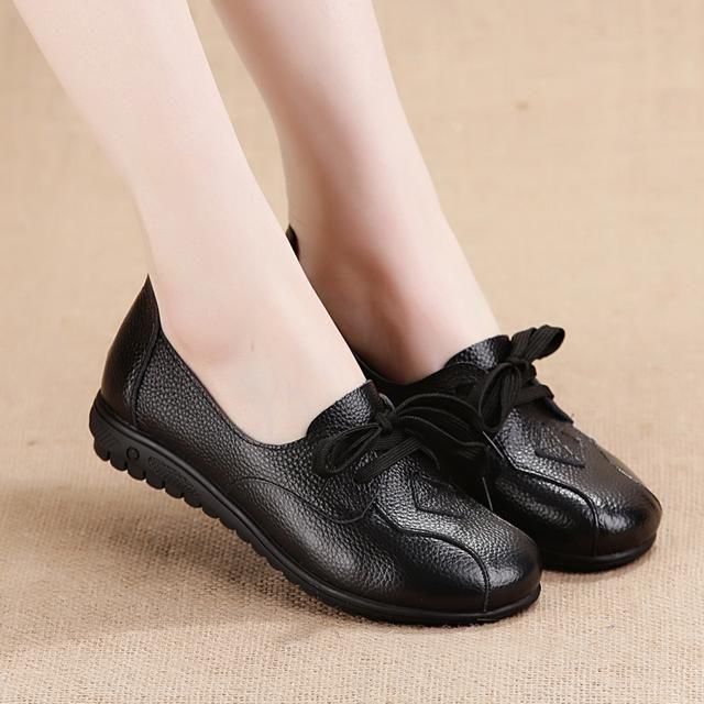 40岁女人别穿凉鞋了,今年的换季单鞋太漂亮了