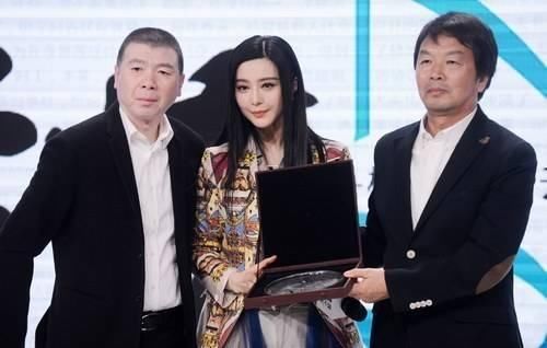 冯小刚回应《手机2》风波:电影杀青了,感谢某