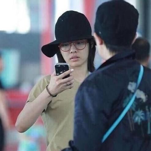 明星卸妆后的素颜照,赵薇好评,白百何变大妈,赵