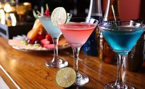 女性喝什么酒养生?适合女性喝的六种酒