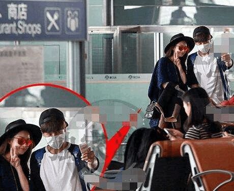 李易峰赵丽颖疑似公布恋情,网友:为什么不是吴