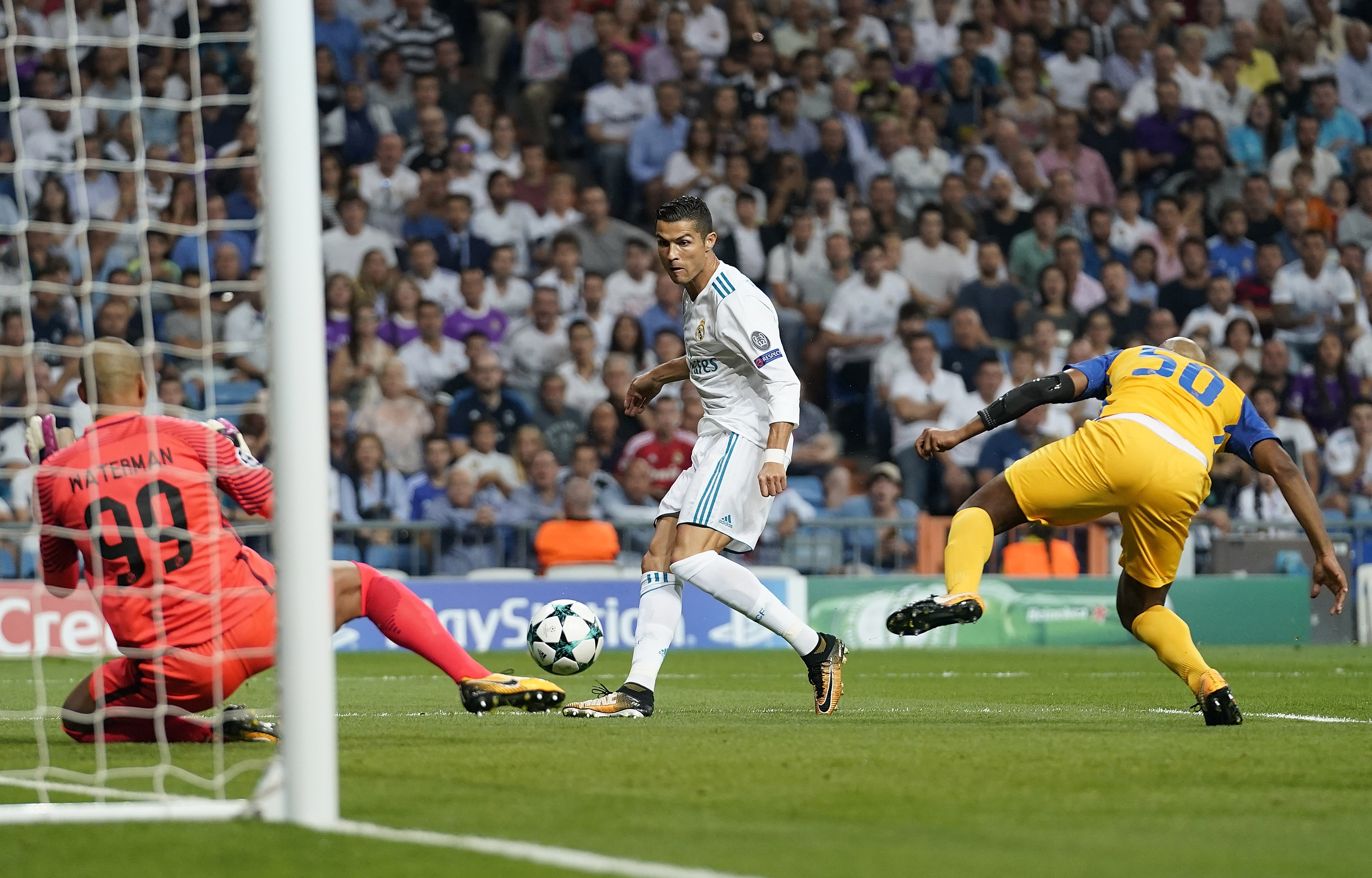 欧冠次日曼城热刺均大胜!英超五强仅红军没赢