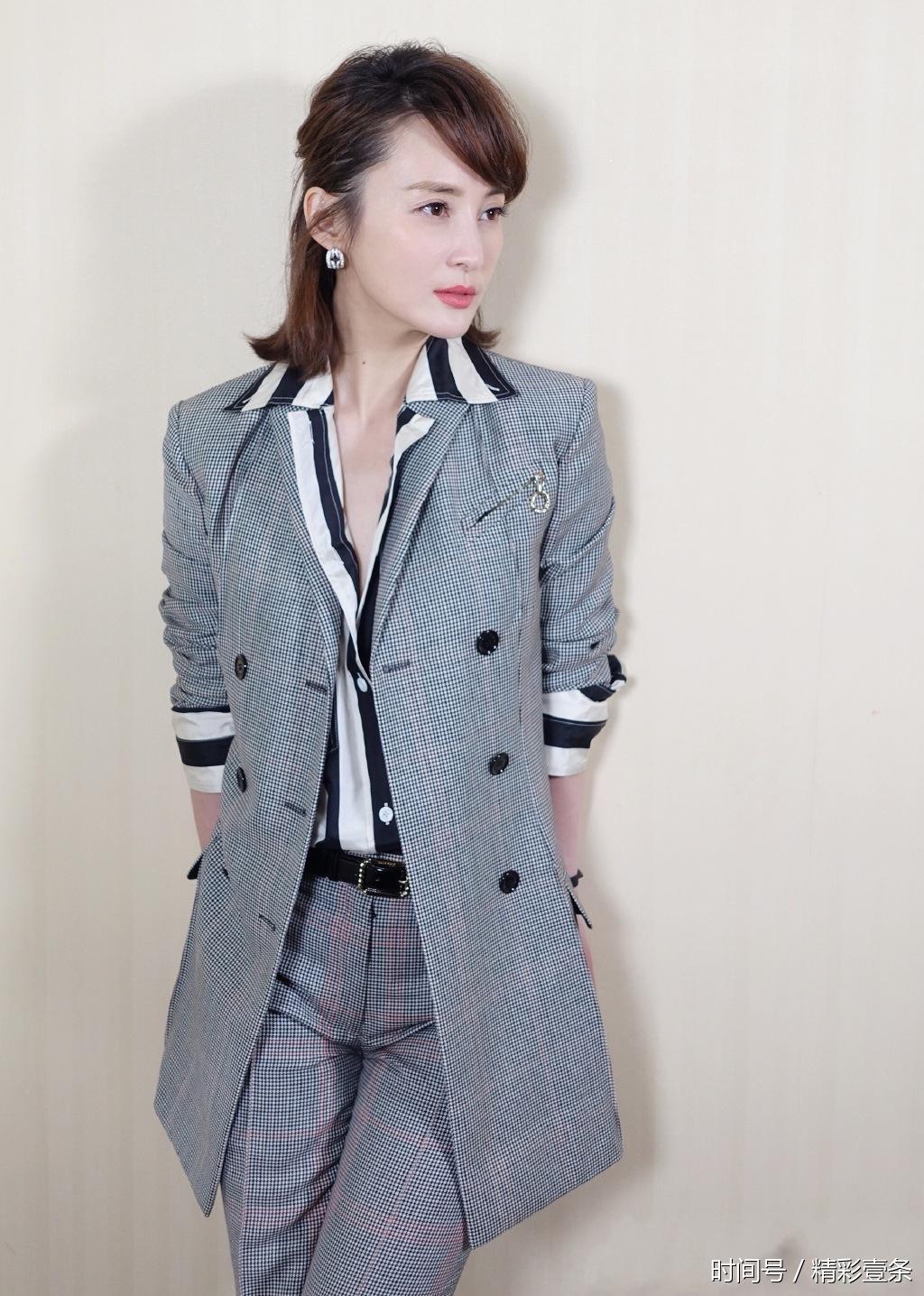 蒋勤勤 是位综合性形明星脸 从气质上这也是一绝-北京时间