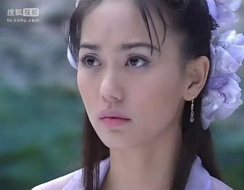 别再吹林青霞赵雅芝不老女神了,快50岁"牡丹仙子"才叫青春永驻