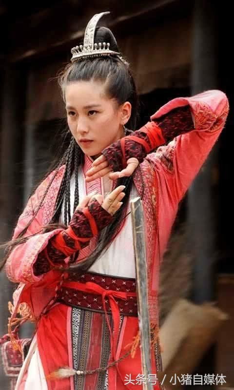 女星公主照:郑爽太老土,热巴高贵,杨颖优雅,赵丽